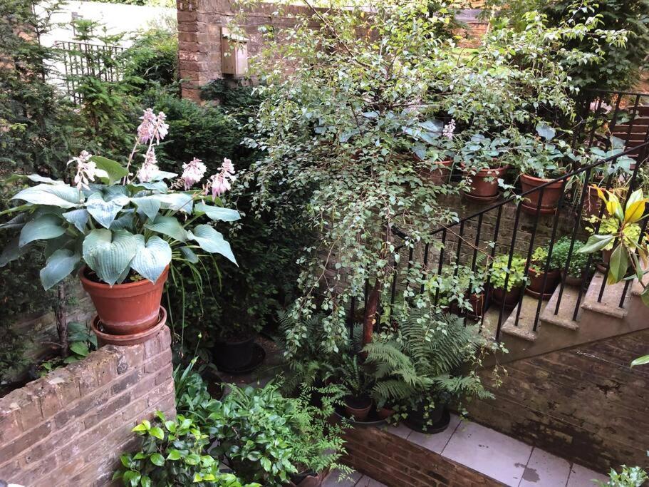 Вілла Kings Cross, Self-Contained House & Private Garden Лондон Екстер'єр фото