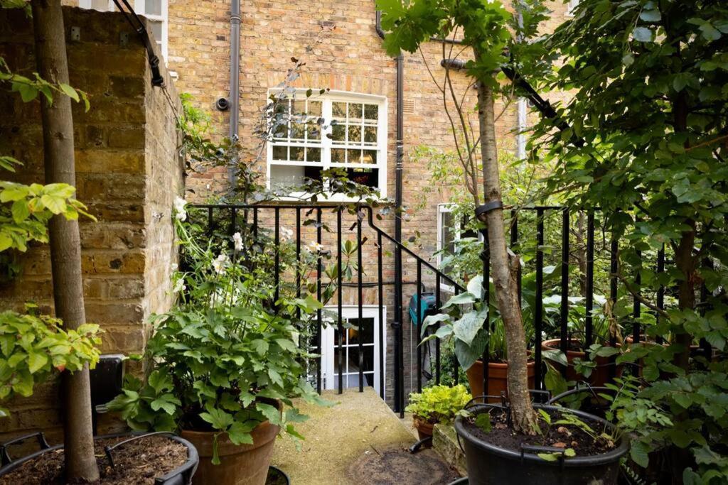 Вілла Kings Cross, Self-Contained House & Private Garden Лондон Екстер'єр фото