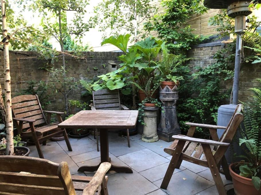Вілла Kings Cross, Self-Contained House & Private Garden Лондон Екстер'єр фото